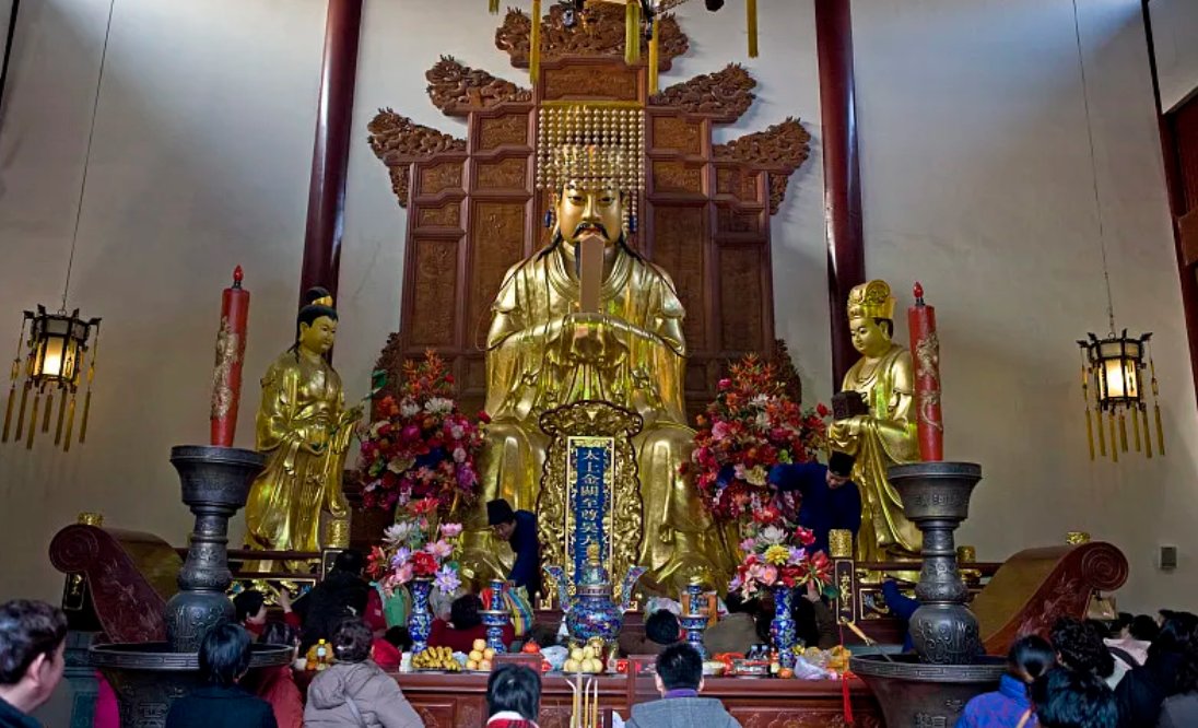上海白云观 interior shrine